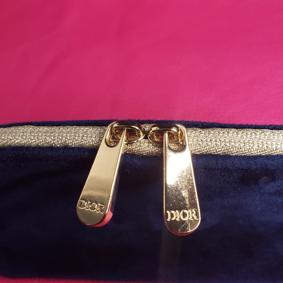 Dior Cosmetics Bag in Blue Velvet - Picture 3 of 6
